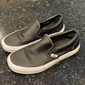 Black Vans Slip-On
